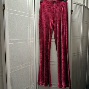 Beautiful and comfy Free People red bell bottom pants ❤️